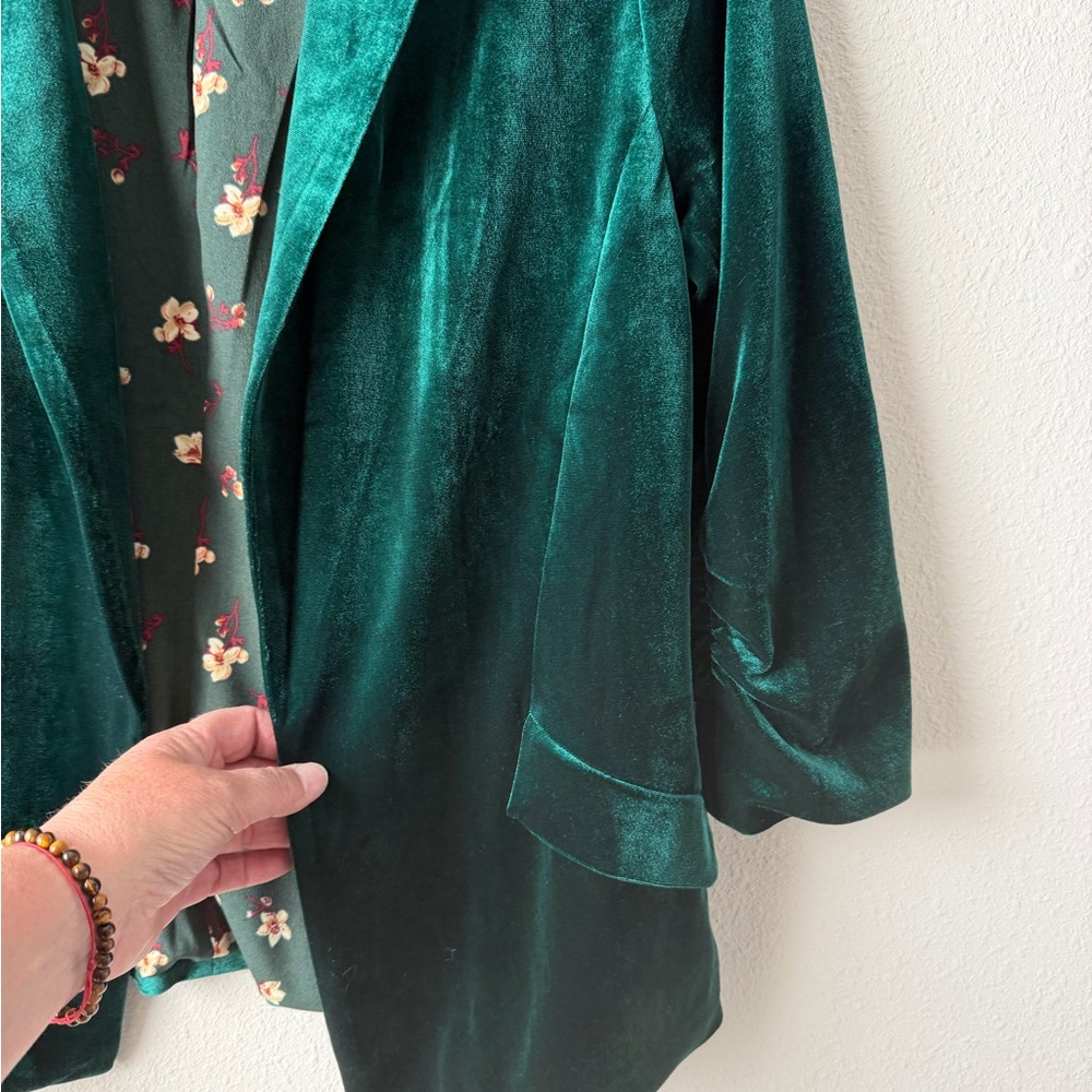 Skies are Blue Velvet Open-Front Blazer Jacket - Picture 4 of 9